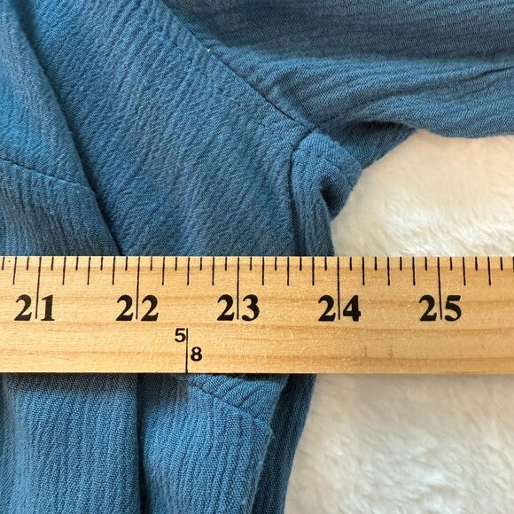 Torrid Crinkle Gauze Peasant Top Blouse Size 3X Blue Long Sleeve Button Front Up - Picture 4 of 7